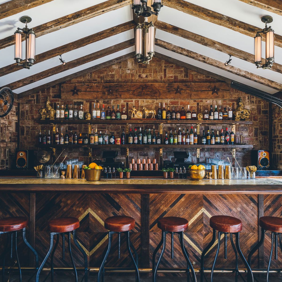 The 10 Best Bars In Nashville